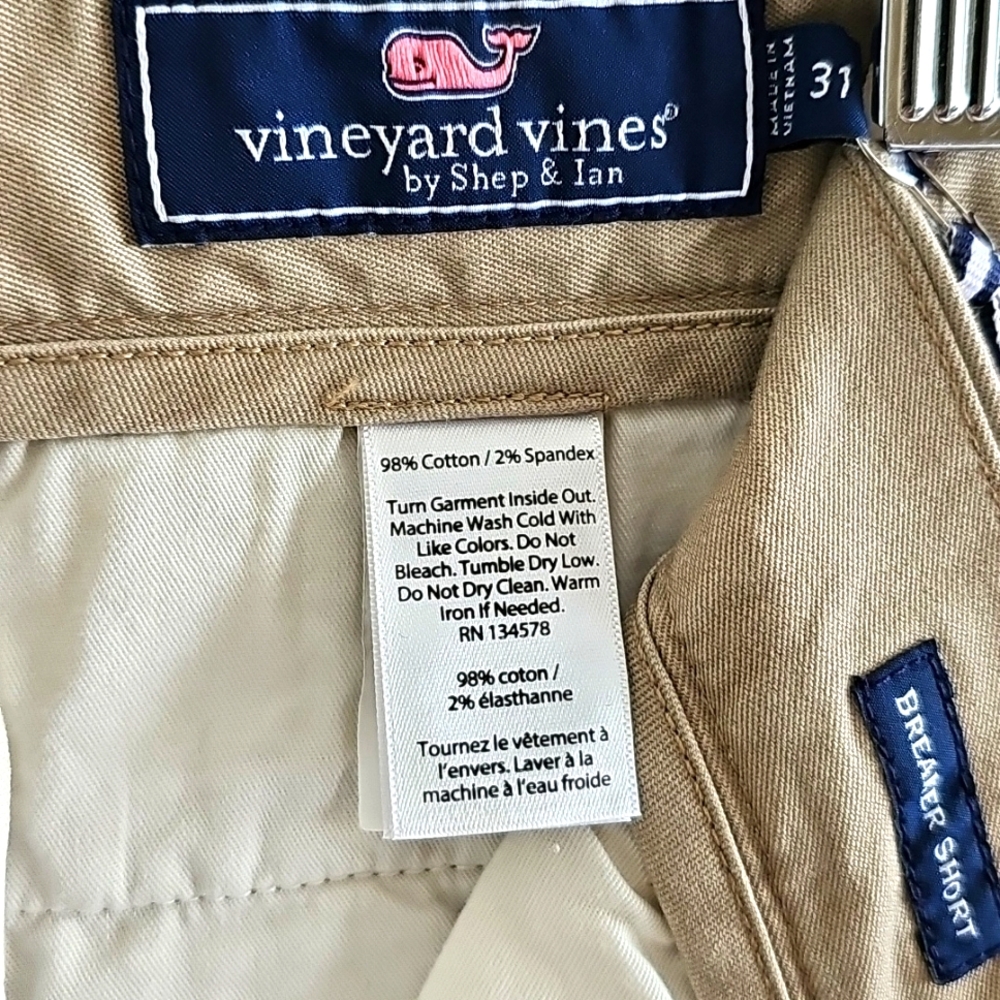 Vineyard Vines Breaker Shorts. - Picture 5 of 9